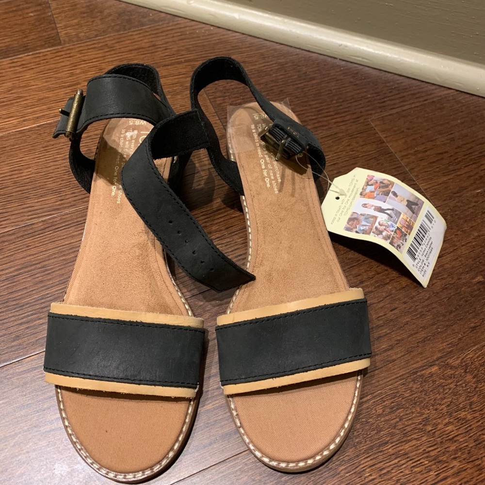 BRAND NEW Toms shoes